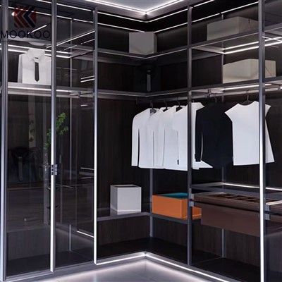 Vitrina antică din sticlă din lemn pentru magazinul de modă din Bahamas