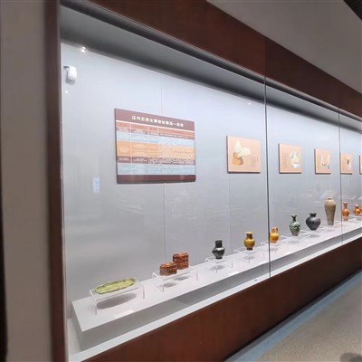 Suport de prezentare personalizat - pentru muzeu