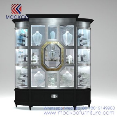 Vitrine pentru bijuterii de lux